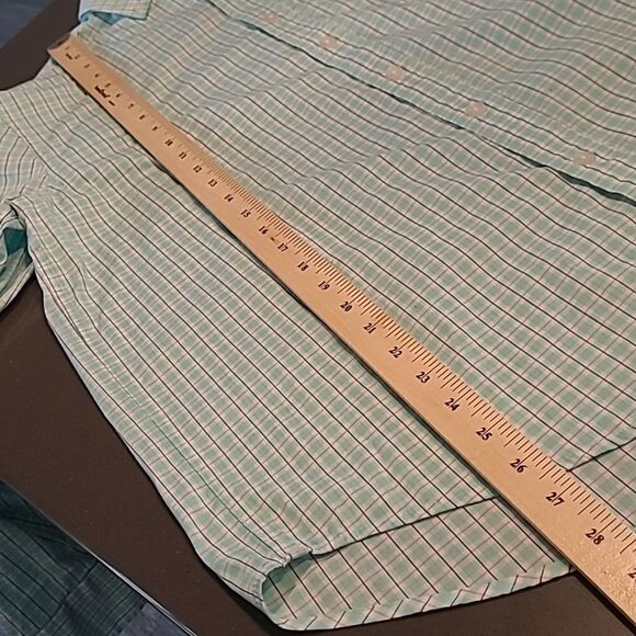 Over under performance  sz S plaid button front and collared shirt - Picture 8 of 9